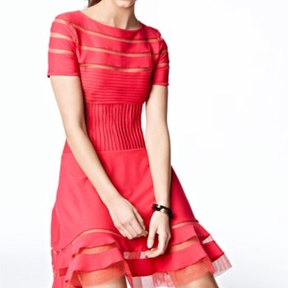Tadashi Shoji Pink/Coral Dress Size Small